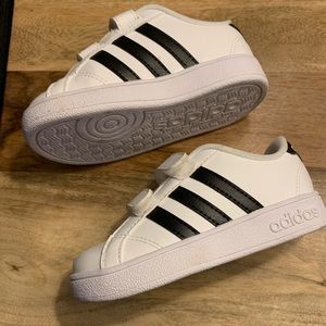 Toddler size 7 classic adidas
